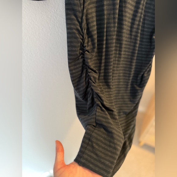 Lululemon anytime dress black and gray classic stripe - Picture 3 of 6